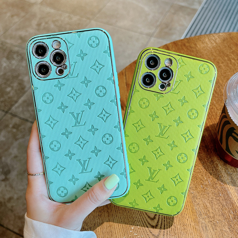 Lv Louis Vuitton iphone 18 pro max jacket case embossed case - full print back view 4