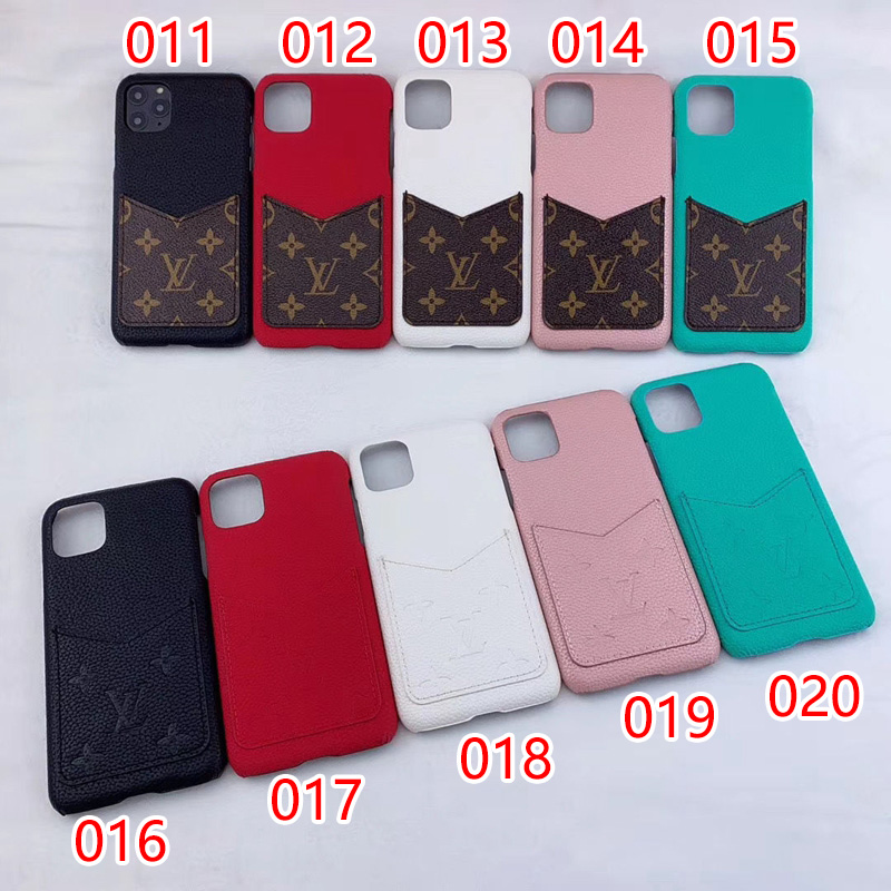 Lv Louis Vuitton iphone 18 pro max card holder case quilted leather case - card slot view 3