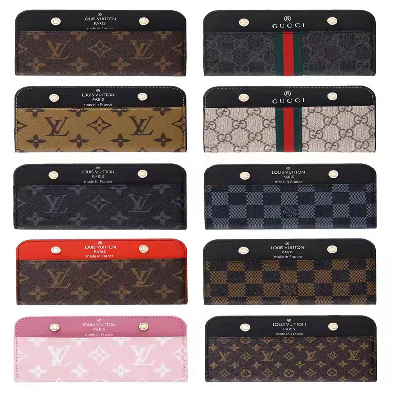 Lv Louis Vuitton iphone 18 pro max folio case classic monogram case - card slot view 3
