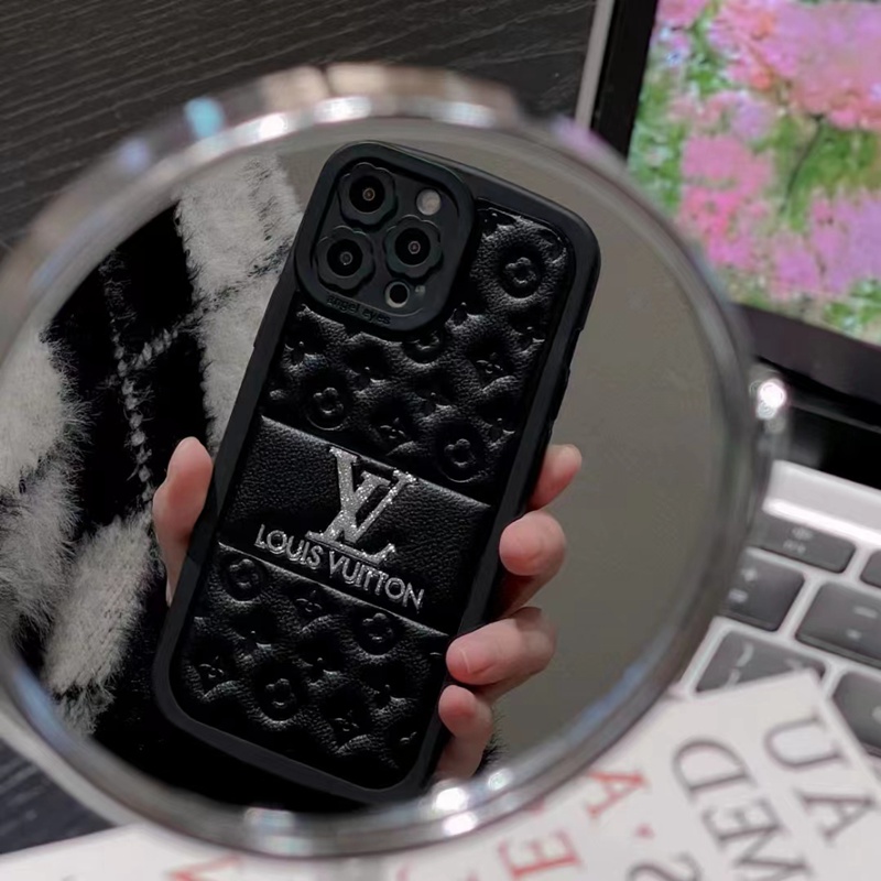 Lv Louis Vuitton iphone 18 pro max leather case monogram case - full print back view 5