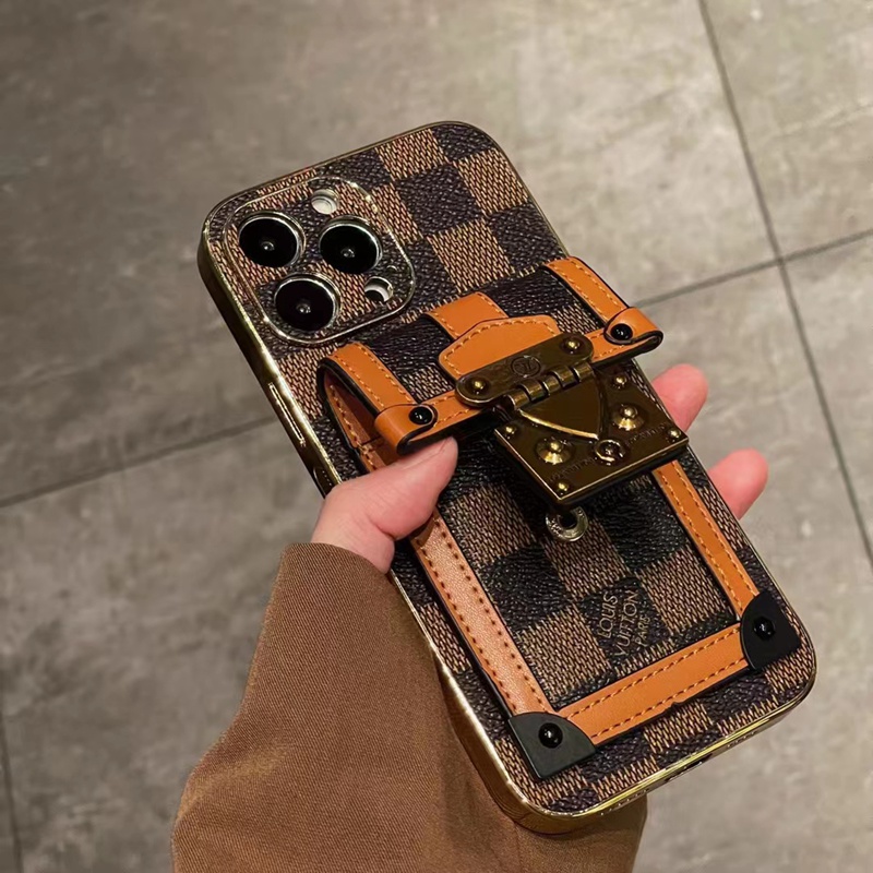 Lv Louis Vuitton iphone 18 pro max card holder case quilted leather case - card slot with wrist strap view 4 Lv Louis Vuitton iphone 18 pro max card holder case quilted leather case - card slot with wrist strap view 4