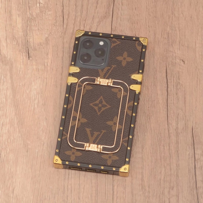 Lv Louis Vuitton iphone 18 pro max designer case monogram case - full print back view 5 Lv Louis Vuitton iphone 18 pro max designer case monogram case - full print back view 5