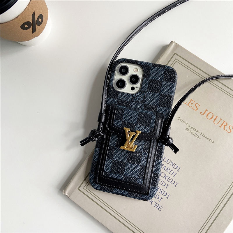 Lv Louis Vuitton iphone 18 pro max card holder case embossed case - card slot view 5