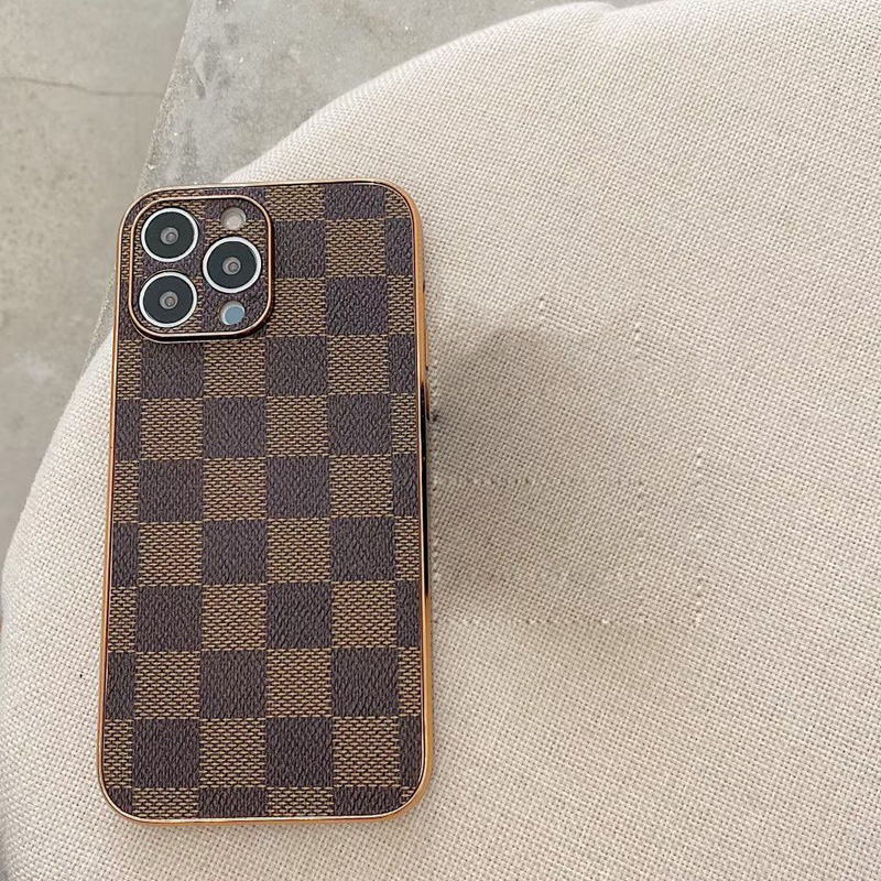 Lv Louis Vuitton iphone 18 pro max jacket case embossed case - full print back view 5